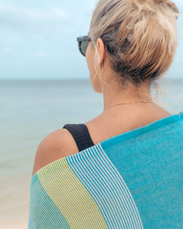 Arzi Seychelles Beach Towels - The Cosmoledo (Green) - Close-Up Her